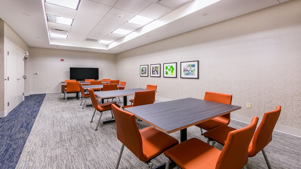 Holiday Inn Express Gatlinburg Downtown by IHG - photo 63