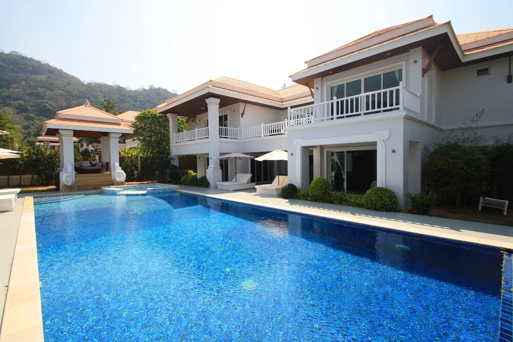 Sai Noi Beach Villas Hua Hin — 4-Star Luxury Hotel in Pran Buri, Thailand