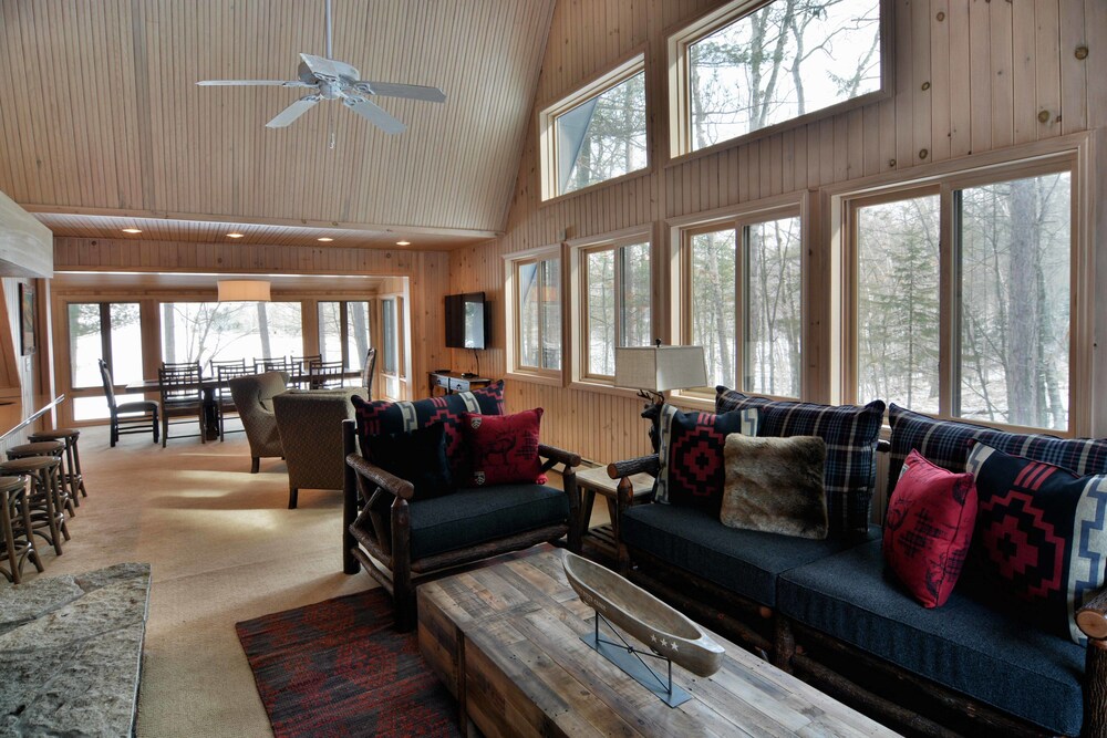 Serenity On Lake Owen 5 Bedroom Hotel Room by RedAwning - photo 17