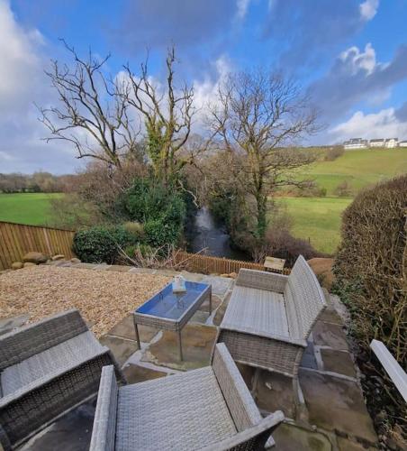 Riverbank Cottage Dog Friendly. Swansea Llanelli — 4-Star Luxury Hotel in Swansea, United Kingdom