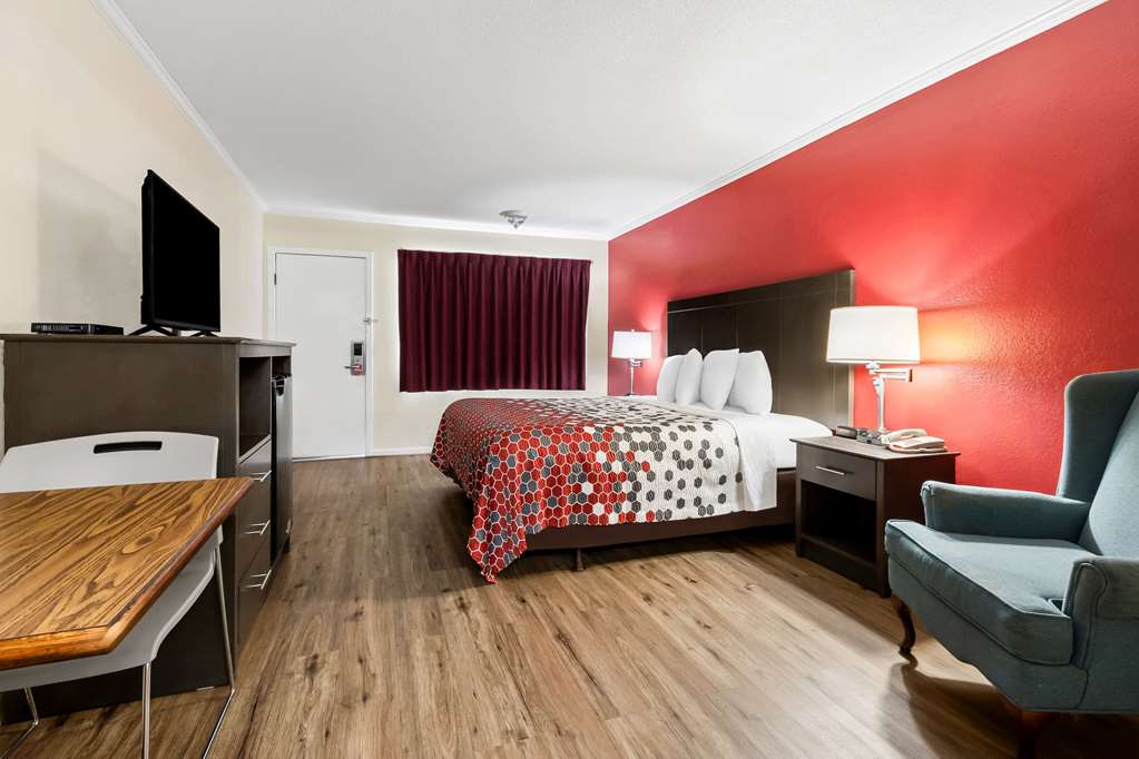 Econo Lodge St. George - photo 18