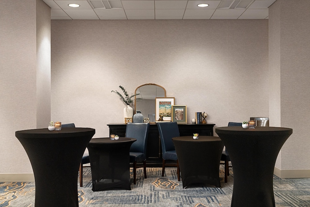 DoubleTree by Hilton Boston Downtown - photo 34