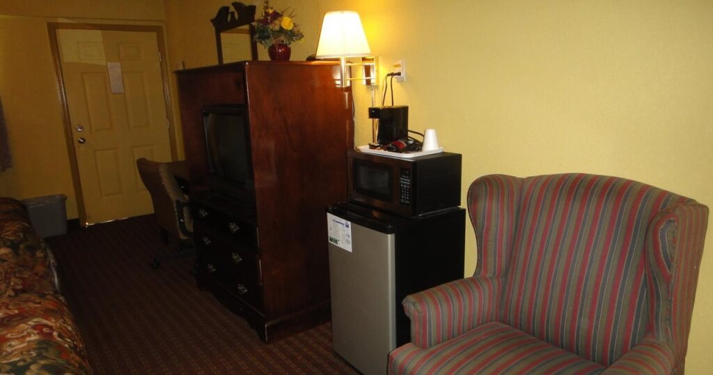 Relax Inn St. Robert — Saint Robert — photo 3