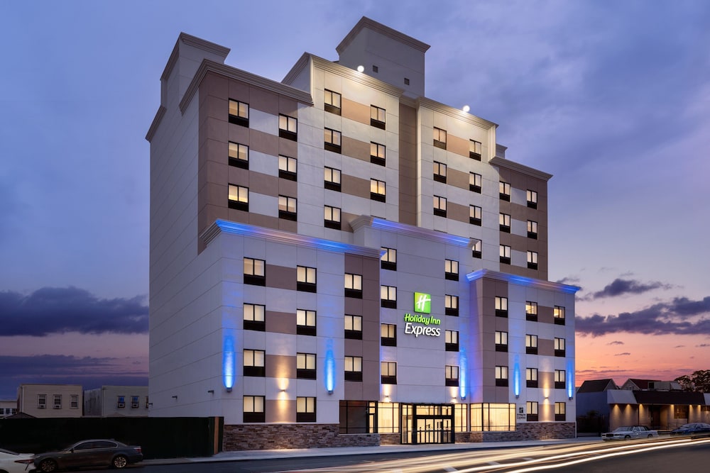 Holiday Inn Express Jamaica JFK AirTrain NYC by IHG - photo 42