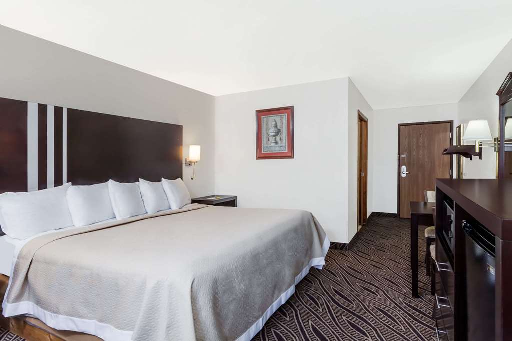 Days Inn by Wyndham Dyersburg - photo 13