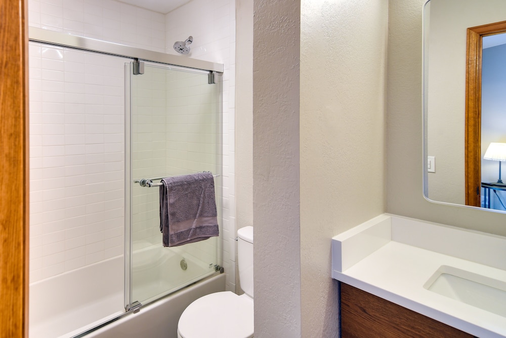 Winter Park Townhome w Hot Tub Half Mi to Dtwn — 4-Star Luxury Hotel in Winter Park, United States