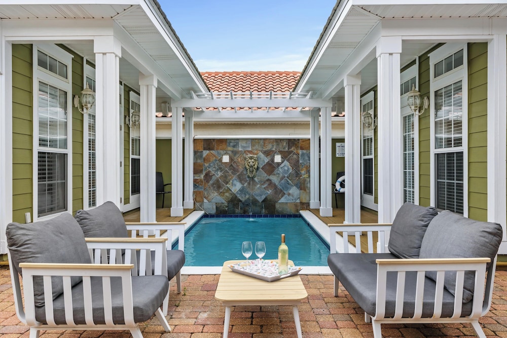 Beach Blessings in Destiny East by Southern Vacation Rentals — 4-Star Luxury Hotel in Destin, United States