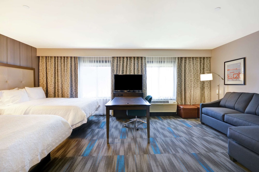Hampton Inn & Suites Los Angeles Burbank Airport - photo 6
