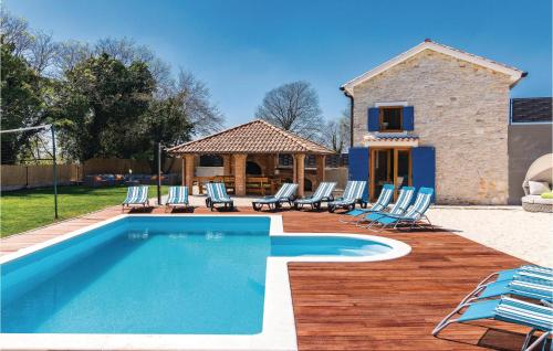 Gorgeous Home In Bibici With Sauna — 4-Star Luxury Hotel in Svetvincenat, Croatia