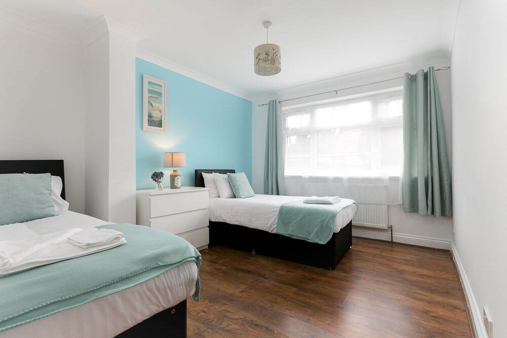 Skyvillion Northern House London — 4-Star Luxury Hotel in London, United Kingdom