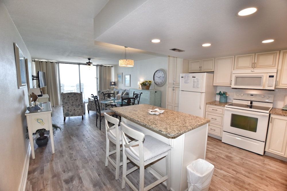 0804 Waters Edge Resort 1 Bedroom Condo - photo 6