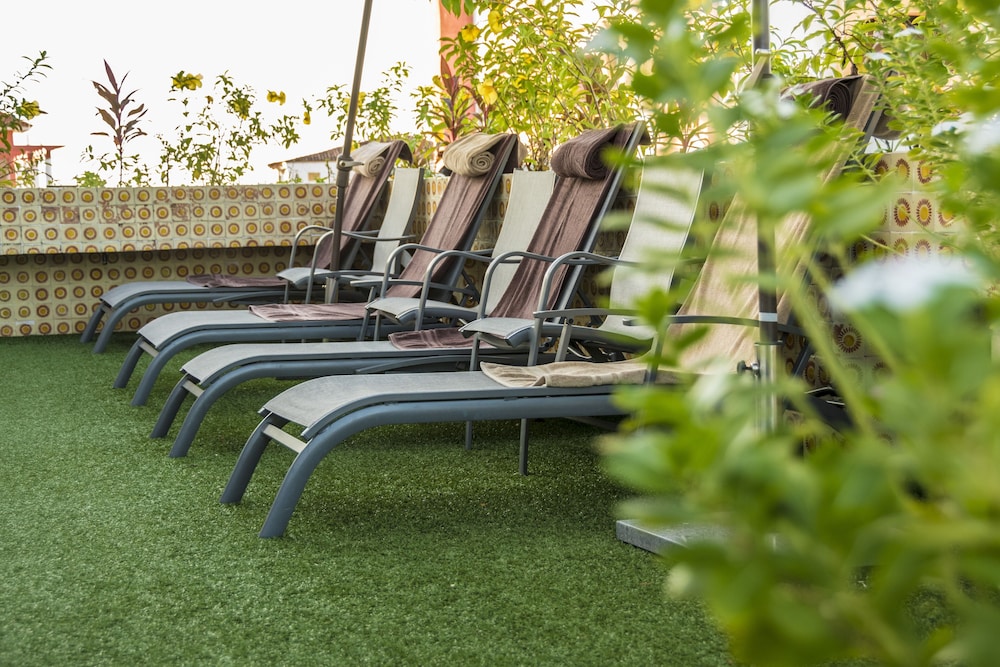 Sundeck