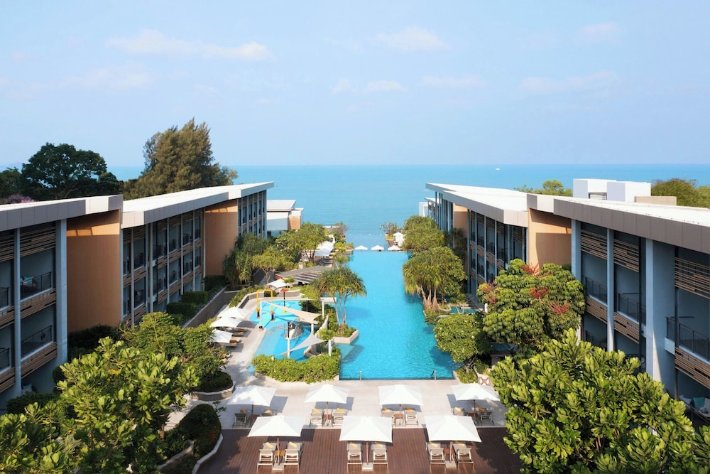 Renaissance Pattaya Resort & Spa — 5-Star Luxury Hotel in Sattahip, Thailand