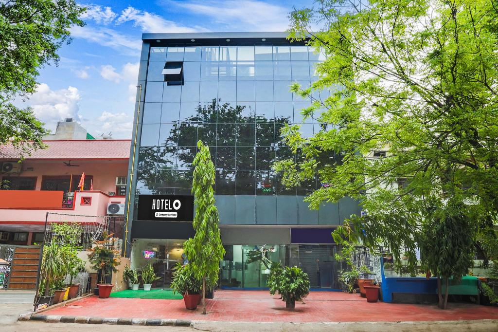 Townhouse Vikaspuri — 4-Star Luxury Hotel in New Delhi, India