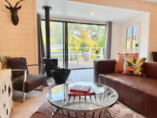 Château Rosemund Your home away from home . — 4-Star Luxury Hotel in Daylesford, Australia