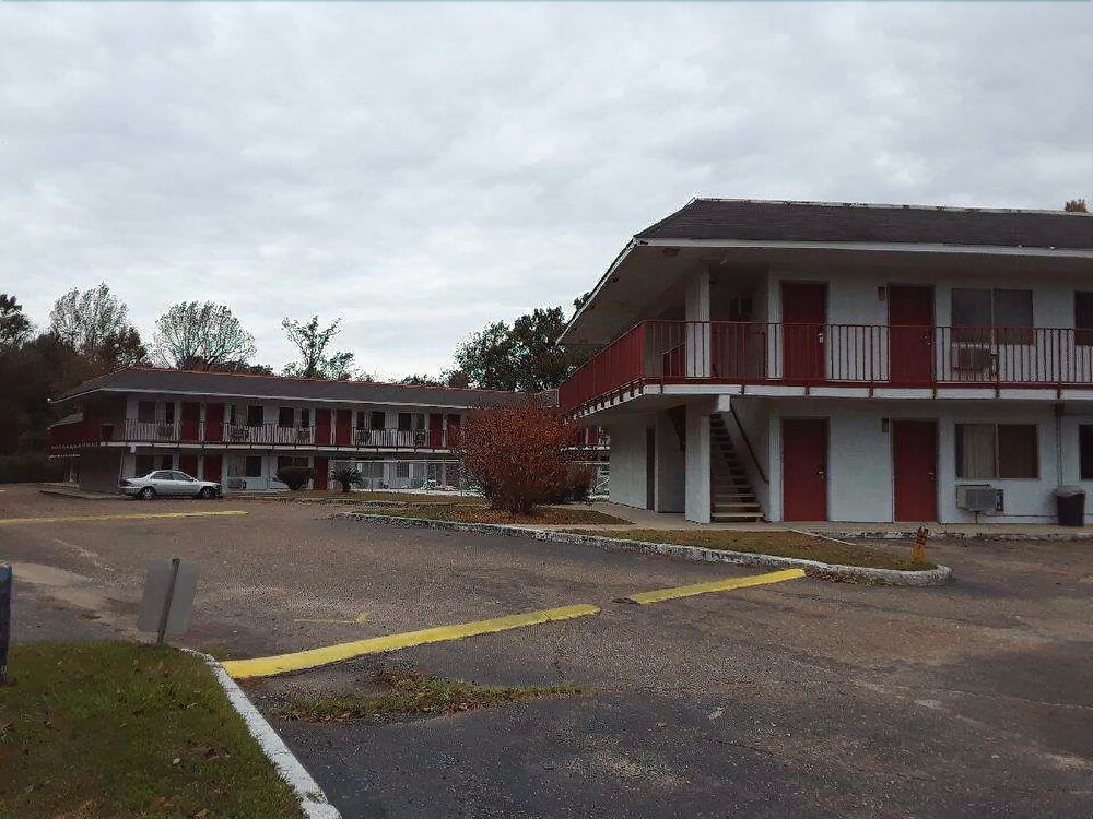 Port City Inn - photo 12