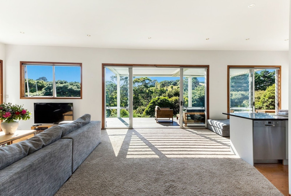 Karaka Sanctuary — 4-Star Luxury Hotel in Pakuranga, New Zealand