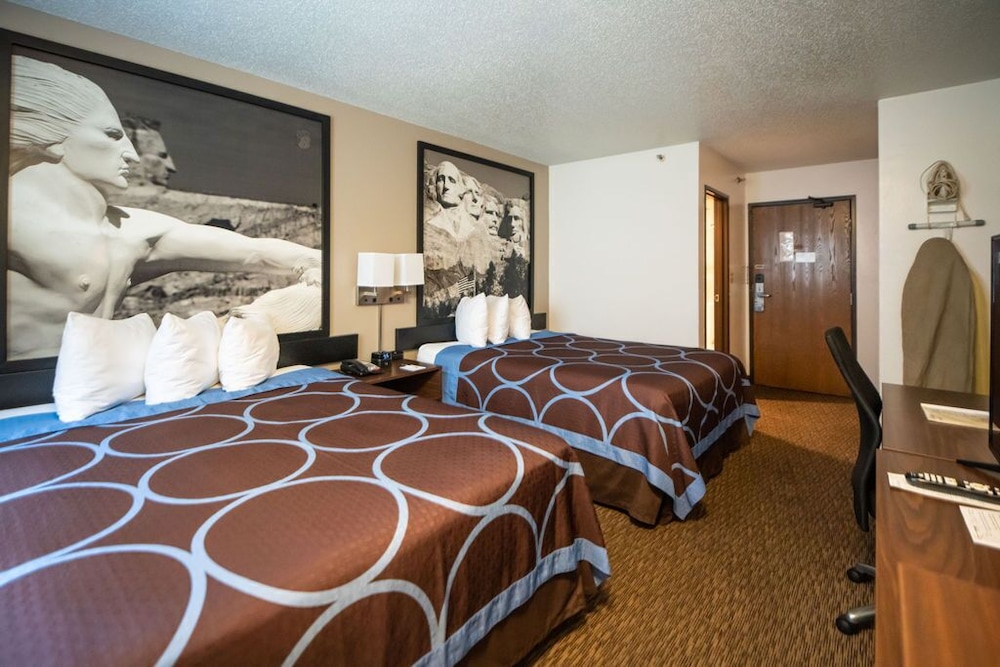 Super 8 by Wyndham Custer Crazy Horse Area - photo 5