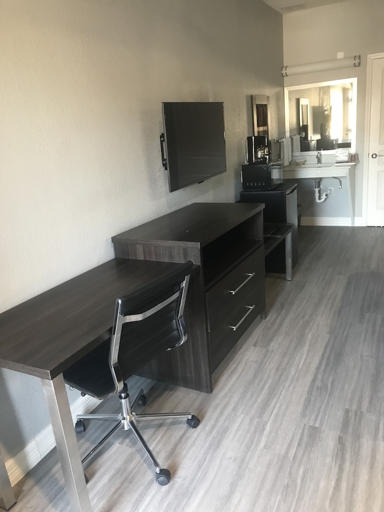 The Residency Suites - photo 80