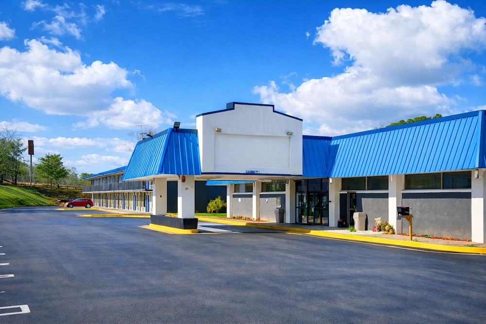 Budgetel Inns & Suites — hotel in Cartersville