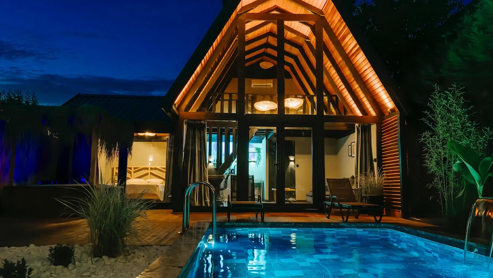 Adesa Bungalow Hotel in Sapanca, Turkey