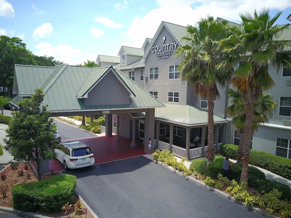Seffner Inn and Suites - photo 8