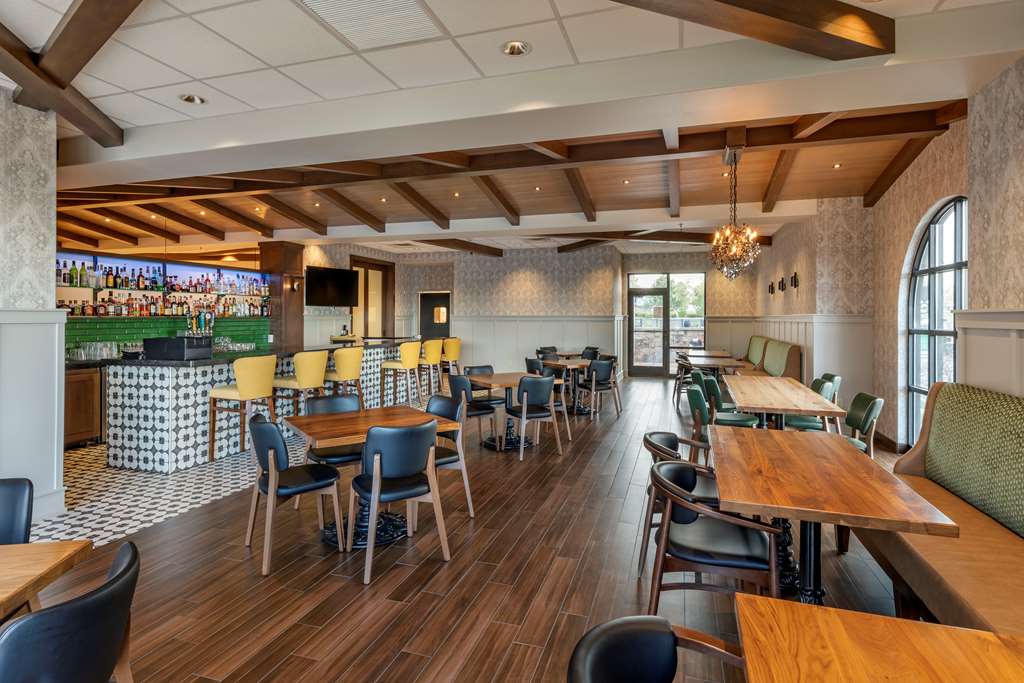 Best Western Premier Pasco Inn & Suites - photo 32