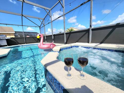 Orlando villa private pool hot tub close to Disney — 4-Star Luxury Hotel in Davenport, United States