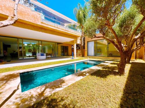 New Appt de Luxe à Oliver Palm Piscine Privé — 4-Star Luxury Hotel in Marrakesh, Morocco