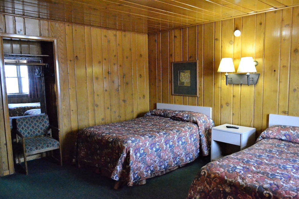 Innkeeper Motel - photo 24