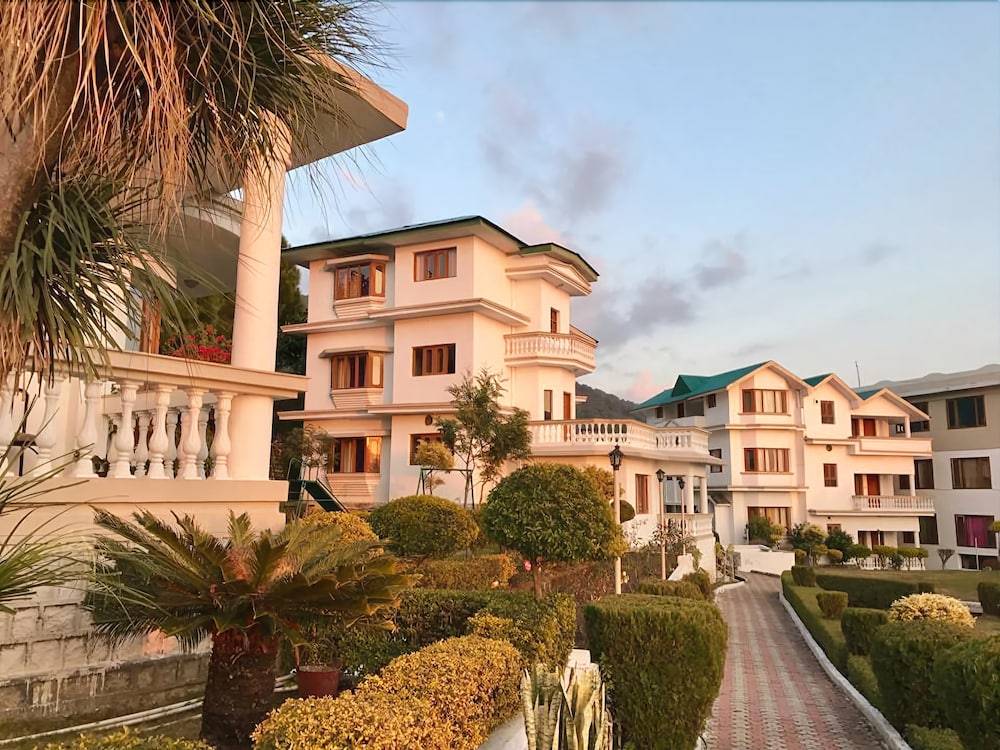 Fresco Hotel & Residences in Palampur, India