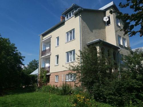 Hostynna Sadyba - last minute hotel in Medenychi