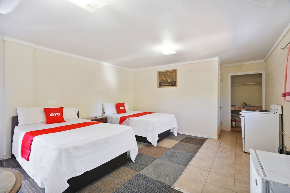 OYO Alpine TX near Big Bend National Park - photo 4