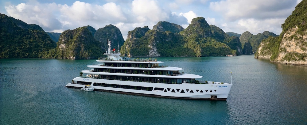 Elite of the Seas in Ha Long, Vietnam