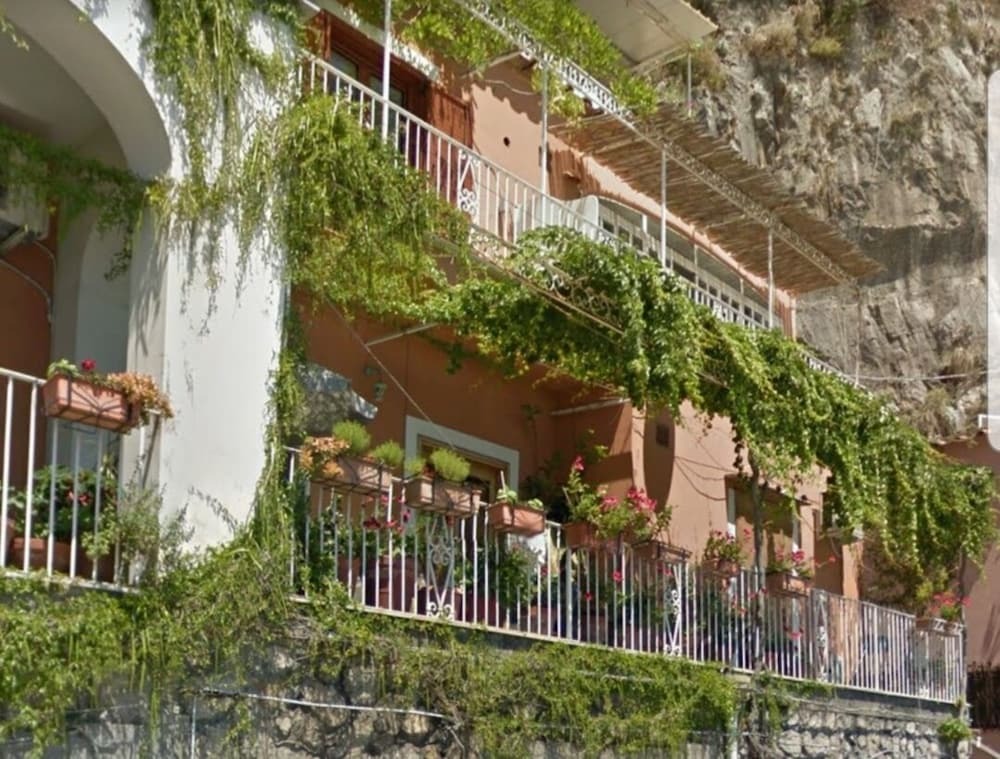 Casa Cinque — 4-Star Luxury Hotel in Positano, Italy