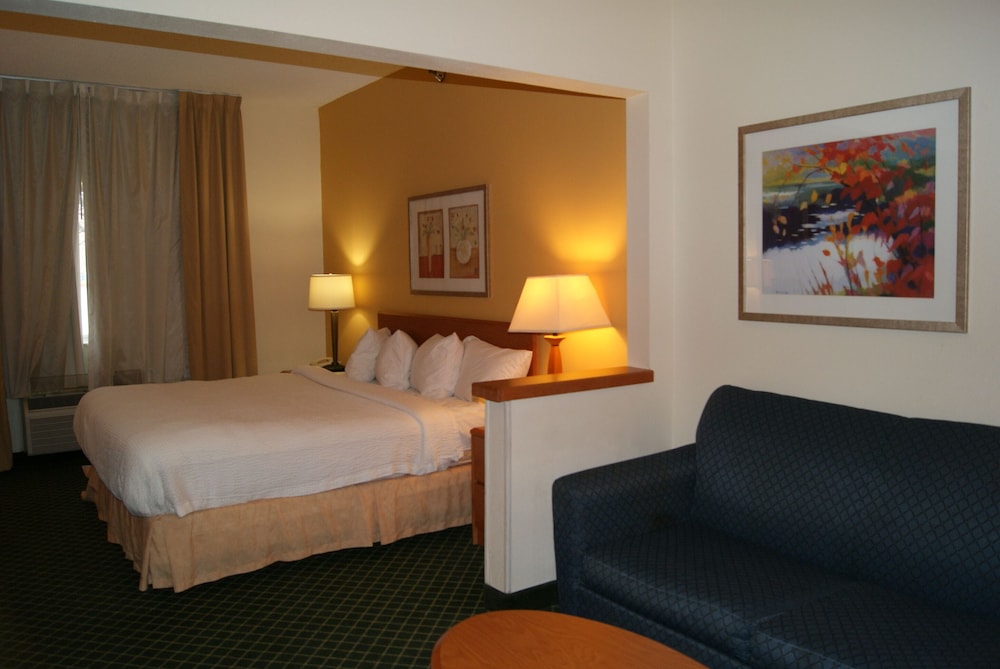 Baymont by Wyndham Coon Rapids - photo 6