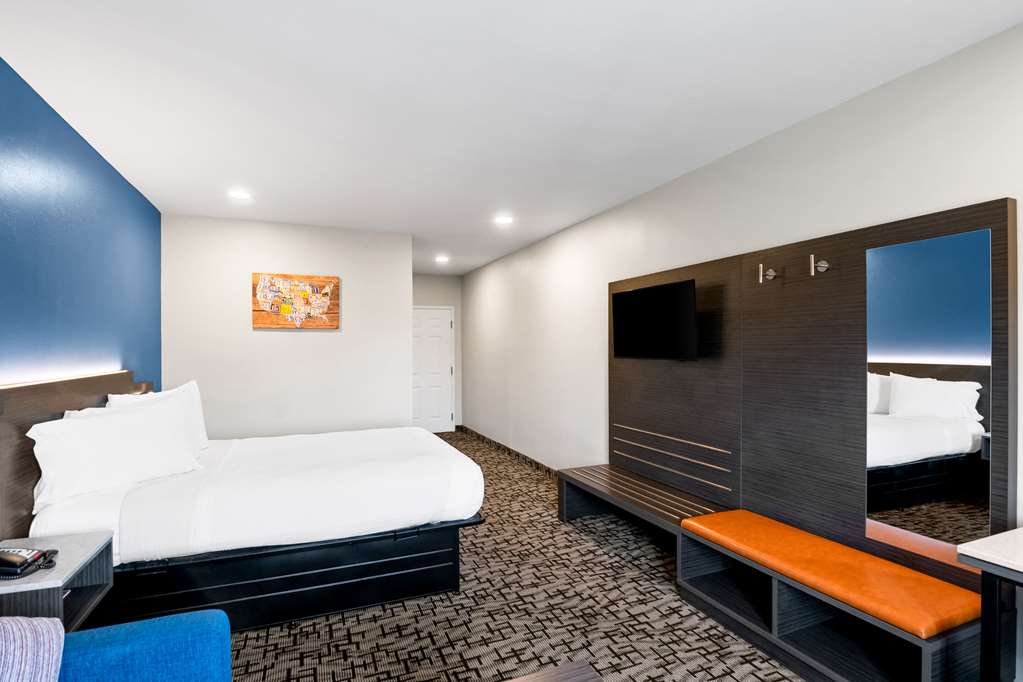 Econo Lodge Bethel Danbury - photo 30