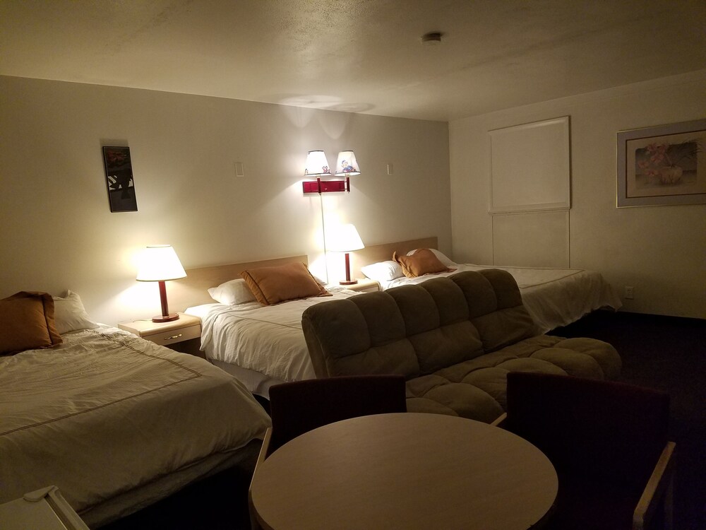 Downtown Xenion Motel - photo 7