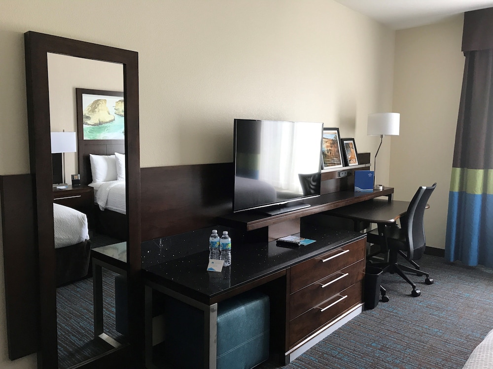 Fairfield Inn & Suites San Diego Carlsbad - photo 4