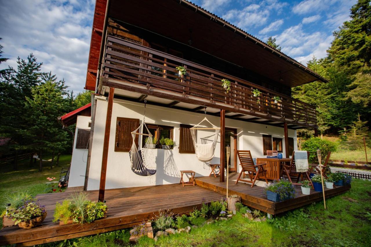 Chata Pod Lasem — hotel in Poreba