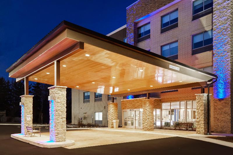 Holiday Inn Express & Suites Chicago North Shore Niles by IHG — hotel in Niles