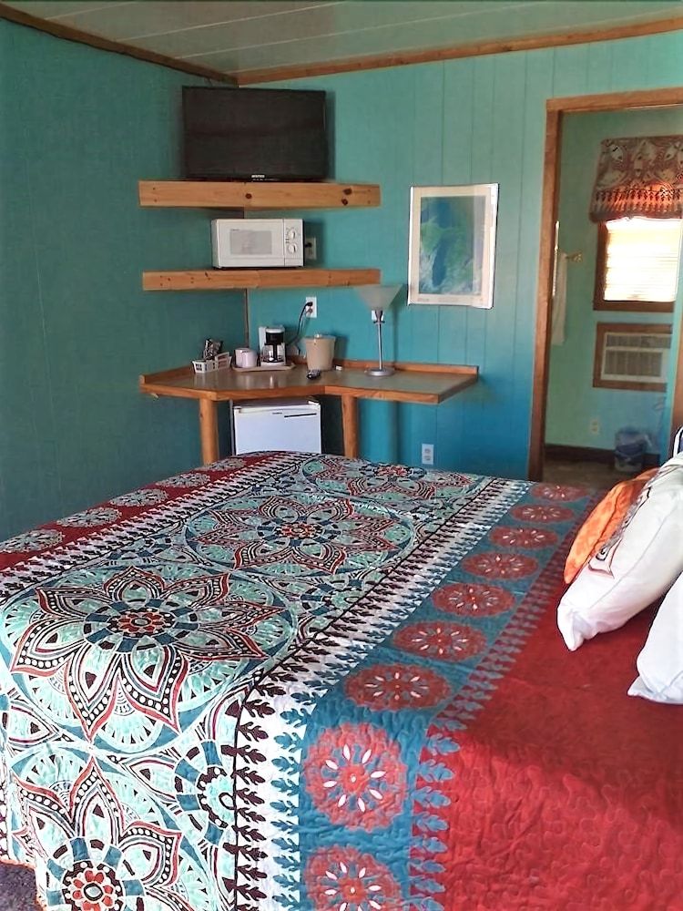The Monarch Motel - photo 12