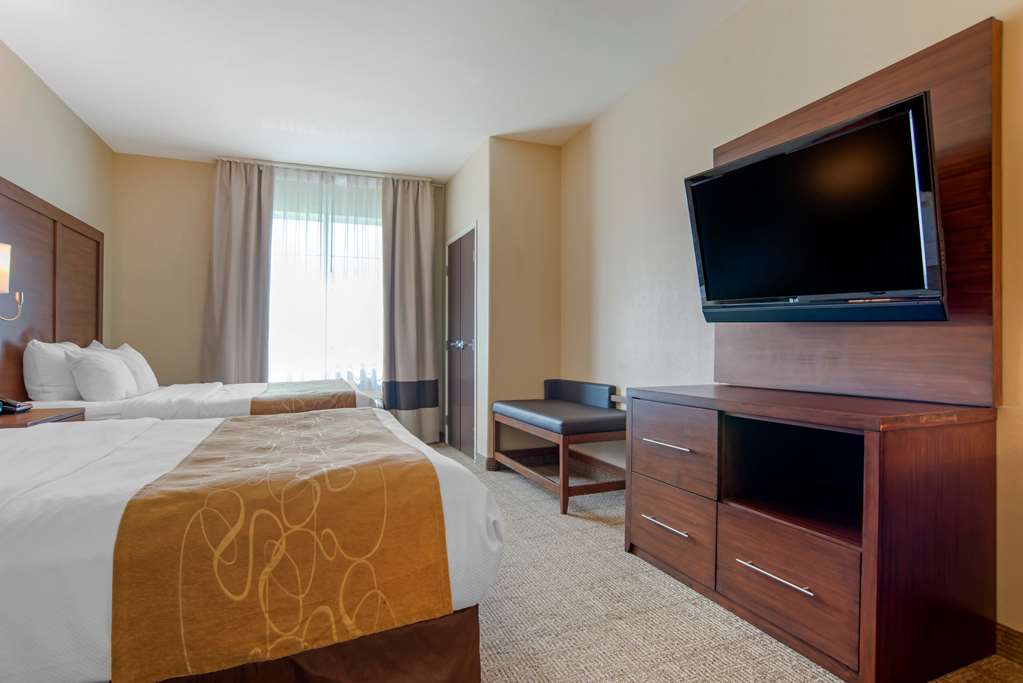 Comfort Suites Alexandria North - photo 20