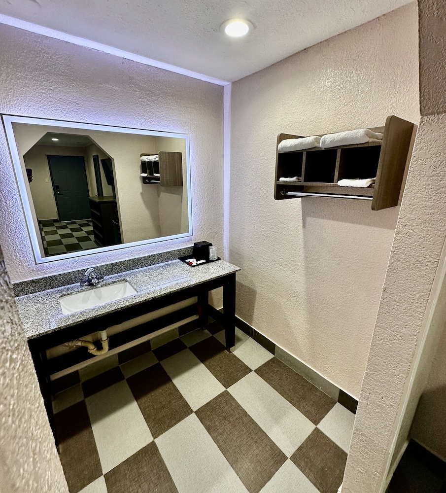 Hotel Houston I 69 & I 610 by OYO - photo 15