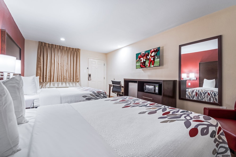 Red Roof Inn Houston Spring North - photo 12