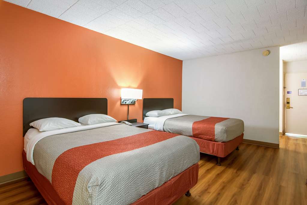 Motel 6 New Stanton PA - photo 8