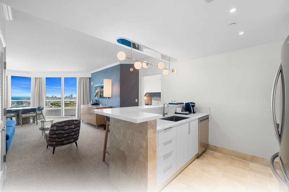 Fontainebleau Miami Beach Private Luxury Suites - photo 207