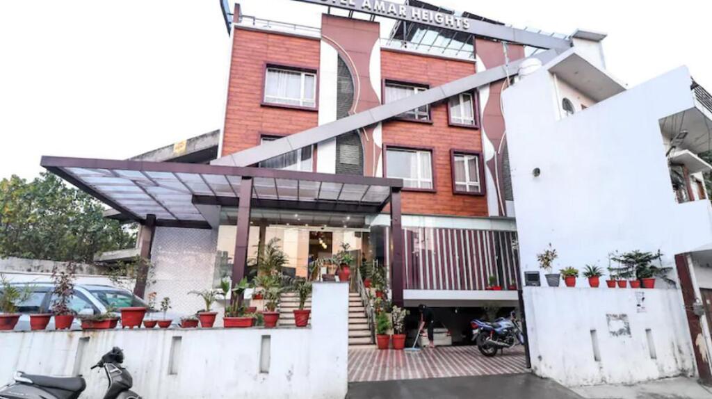 Hotel Amar Heights - carbon neutral hotel in Dehra Dun