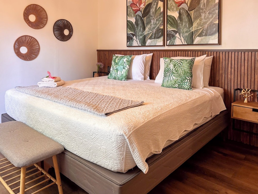 Hare Mahalo in Hanga Roa, Chile