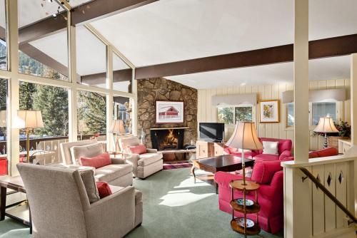 118 E. Bleeker St. Upper level Condo in Duplex with Private Deck — 4-Star Luxury Hotel in Aspen, United States